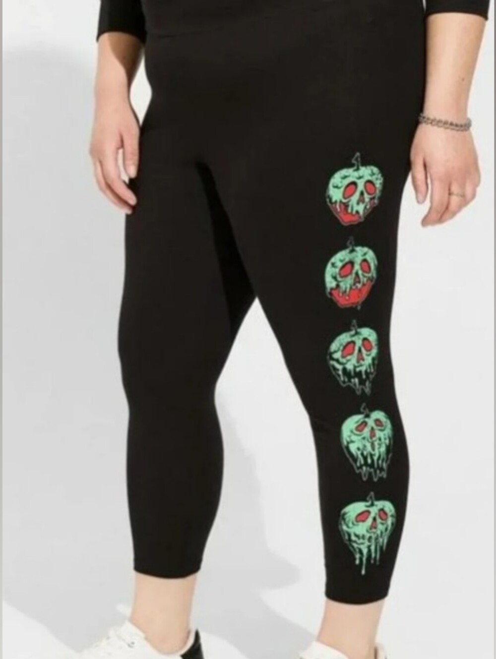 Torrid Disney Villians Black Leggings w/ Green Snow White Poison Apple Size 2